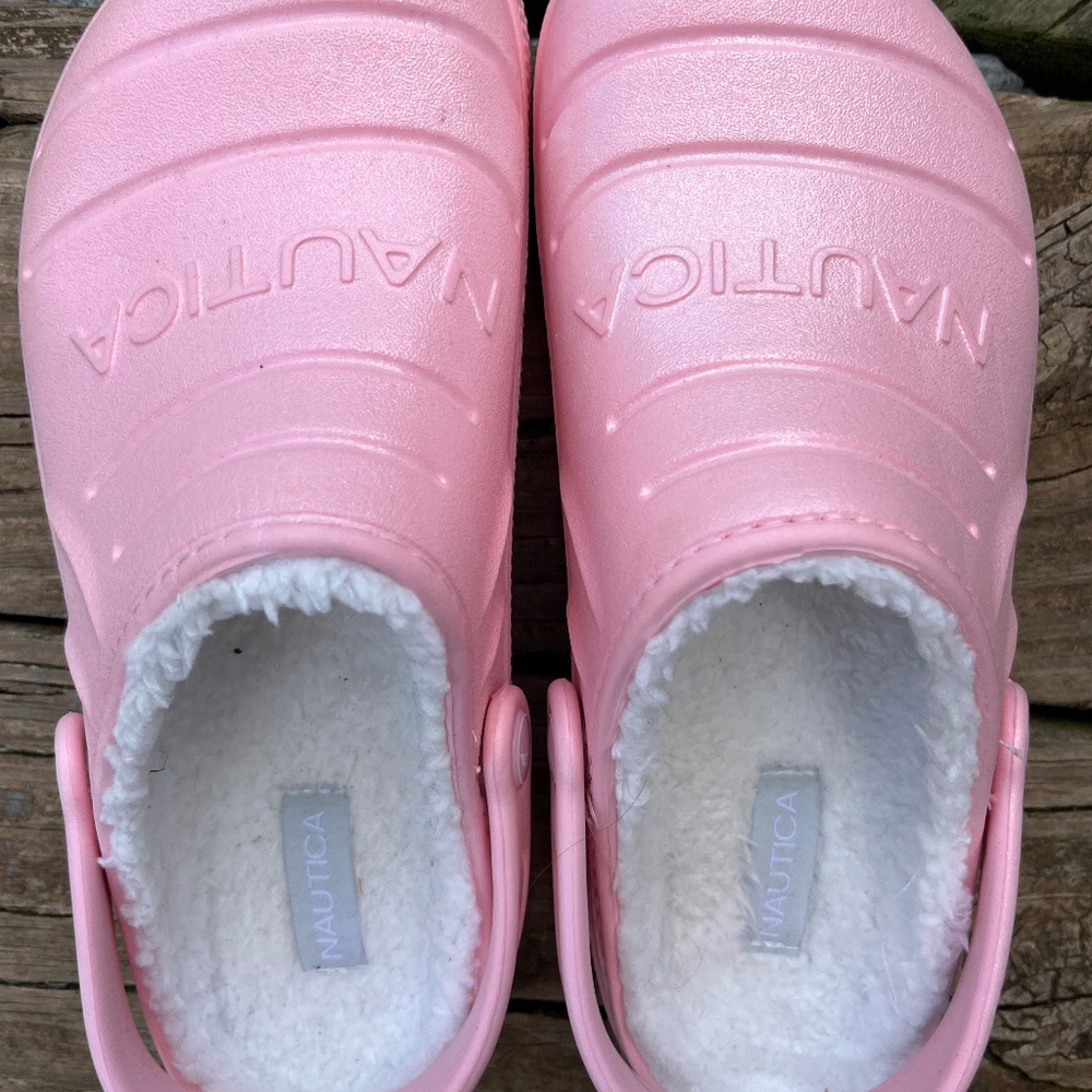 Nautical fuzzy crocs size 5 youth